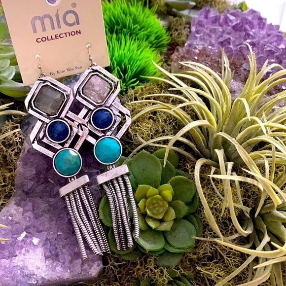 NWT Mia bohemian stone metal dangle earrings - Picture 1 of 4